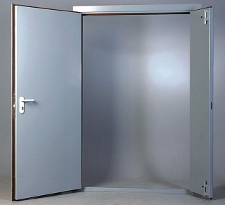 Огнеупорная дверь EI 90 белая c выпадающим порогом